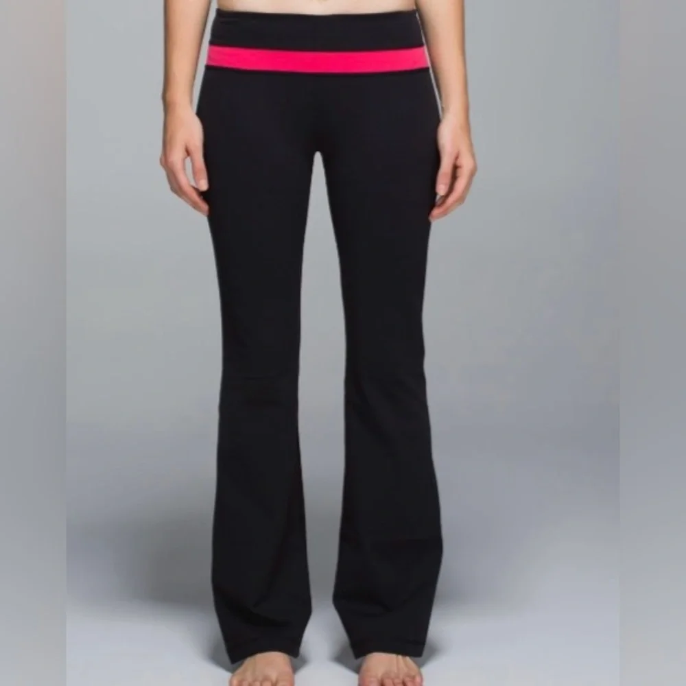 Lululemon Women’s Sz 12 Groove‎ Pant in Black/Bloom Juice